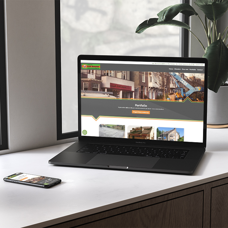 douma-dakdekkers-portfolio-made-marketing-online-marketing-website-bouwen-laptop-mockup